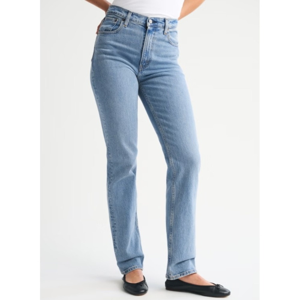 ABERCROMBIE & FITCH Ultra High Rise 90s Straight Jean Medium Wash Women Size 27